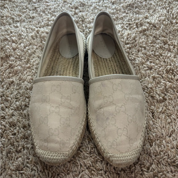 Gucci flats